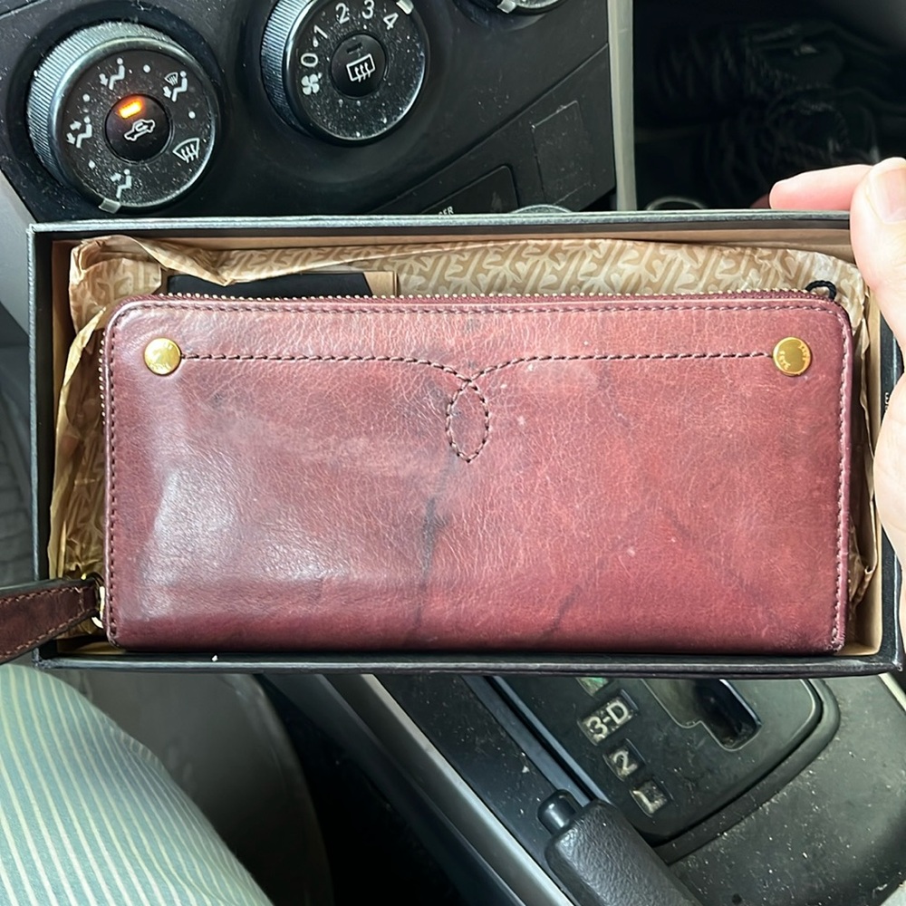 NWT Frye Campus Rivet Burgundy Leather Wallet